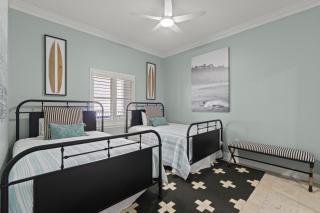 South Harbour Penthouse 2 - 5