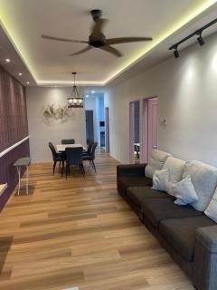 Cameron Homestay Adik Aisyah Purple Romance for Islam - Tanah Rata - 0