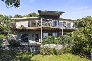 Amaroo - Coastal Stay with Ocean Views - 1