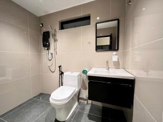 Mujito2 9PAX NearTC, DinosaurLand, PoolTable, PS4 - 4