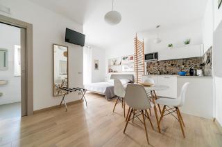 Sweet Home - Naro - 1