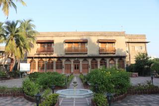 Nilambag Palace Hotel - Bhavnagar - 4