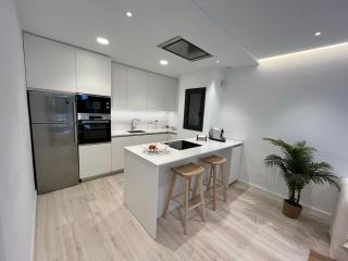 AVINGUDA MADRID 27 Bajos 1ª - 8