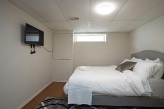 Elegant 6 Bedroom House Near U of Manitoba - Winnipeg - 5