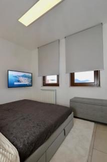 luxurious-Fully equipped & renovated-2Room Suite-Elevator-Quite area-Secure Parking - 6