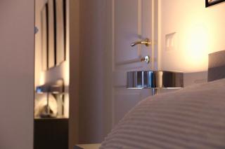 luxurious-Fully equipped & renovated-2Room Suite-Elevator-Quite area-Secure Parking - 7