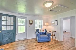Romantic Waterfront Abode with Patio and Dock! - Deltaville - 3