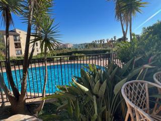 T2 Rez de jardin 4 personnes acces direct piscine superbe vue mer / Parking privé ombragé l'AM - Six-Fours-les-Plages - 8