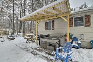 Rustic Adirondacks Home with Hot Tub and Lake Access! - Chestertown - 9