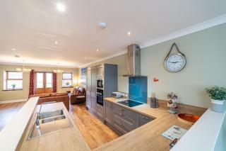 Mill House with Hot Tub - Cray - 8