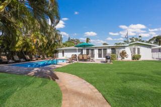 Hawaiian Punch - 125 Crescent Dr - 5