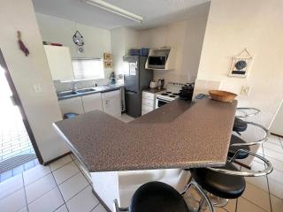 Laguna La Crete 216, Beach Front Holiday Apartment - Margate - 5