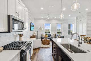 The Fairway Farmhouse - Port Aransas - 2