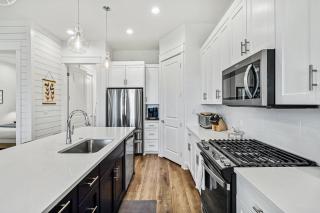 The Fairway Farmhouse - Port Aransas - 1
