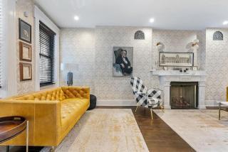 Designer 3 BR Townhome with Beautiful Backyard - Philadelphia - 2