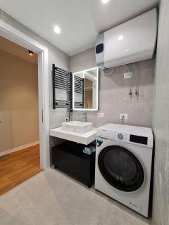 Adore - Modern Apartment - Tirana - 9
