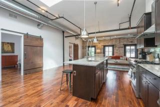 PRISTINE 3 BR Million-Dollar Loft Elevator Parking - Philadelphia - 2