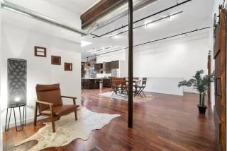 Luxurious Million Dollar Penthouse with Elevator and Parking - 7