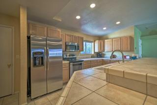 Family-Friendly Lake Havasu Getaway with Deck and Pool - Lake Havasu City - 3