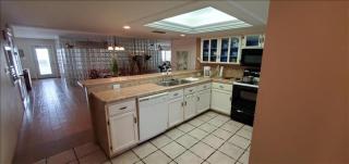 Saida IV Condos S4709 - 5