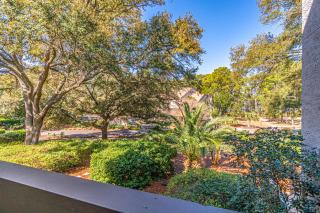 1686 Bluff Villas Renovated Sleeps 8 Walk to Salty Dog Sea Pines - Hilton Head Island - 3