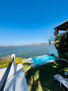 Ven a disfrutar de Casa Alfenapa a pie del lago, somos pet friendly - 1