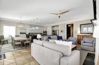AMAZING OCEAN VIEWS 36 Bradley Roof Top Hot Tub Sleeps 15 - Hilton Head Island - 3