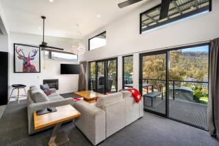 Monument Chalet in Crakenback Resort - Crackenback - 0
