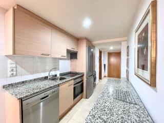 Apartment near beach with pools and hot tub - 7
