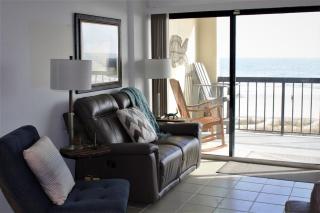 Captivating OceanFront Views@Crescent Towers II*Pool*Grills* - 2