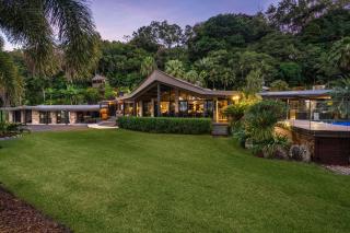 Trinity Beach Palace Luxury Estate by Belle Escapes - Trinity Beach - 9