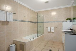 604 Chic City Apartment with Water Views - 2