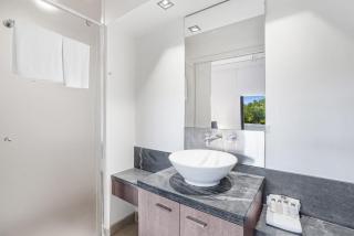 Belle Escapes 104 Swim-out Luxury Apartment in Palm Cove - Palm Cove - 2