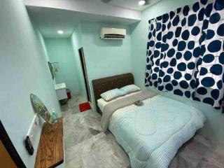 Entire House . 4 beds . EE Summer Guest House - Seremban - 0