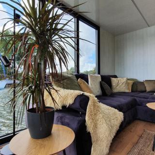 Modern, brand new houseboat near Amsterdam - 1