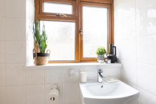 Levi Suite by Koya Homes - 3-Bedroom Home, Downtown Cardiff, Free Parking - Cardiff - 4
