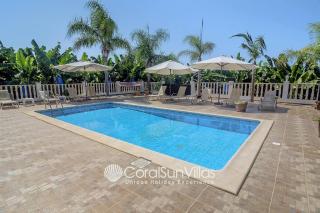 Impressive Villa Exclusive Sea Caves walk to taverns Sleeps 11 Ref 507 - Peyia - 9