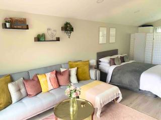 Shimna Vale Studio - Newcastle - 0