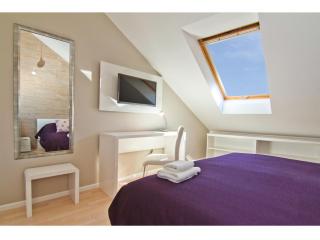Laura Lux Suites - 6