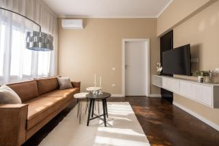 Elegant Two Bedrooms Apartment - Bucarest - 9