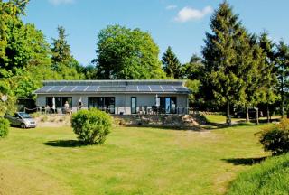 naturnah, mit Terrasse, Garten und Meerblick - Ferienwohnung auf dem Teschenberg - Middelhagen - 0