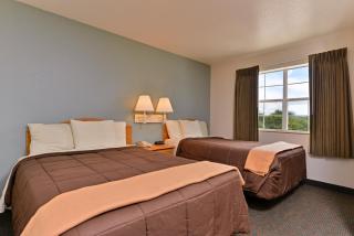 Americas Best Value Inn & Suites-Winnie - Winnie - 3