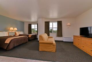 Americas Best Value Inn & Suites-Winnie - 2