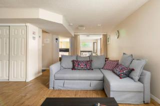 Self check-in spacious apartment with full Kitchen - 4