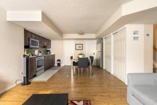Self check-in spacious apartment with full Kitchen - 3