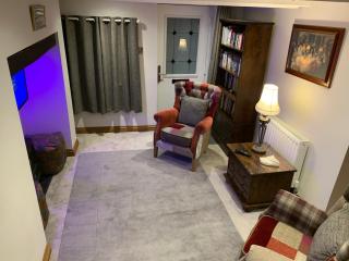 Broombush B & B & Yr Nyth Shepherds Hut - Aberhafesp - 4