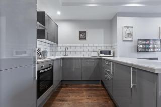 Majestic 4 at Reganway RW4 - London - 4