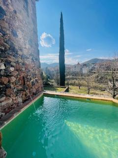 Hotel Cal Sastre - Santa Pau - 0