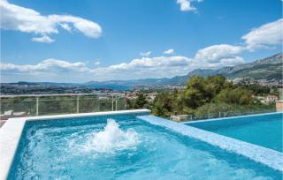 Gorgeous Home In Mravince With Sauna - Mravince - 2