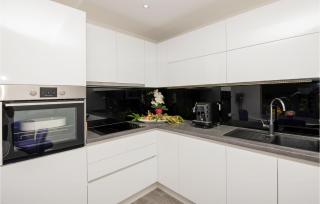 Four-Bedroom Holiday Home In Glavina Donja - 7